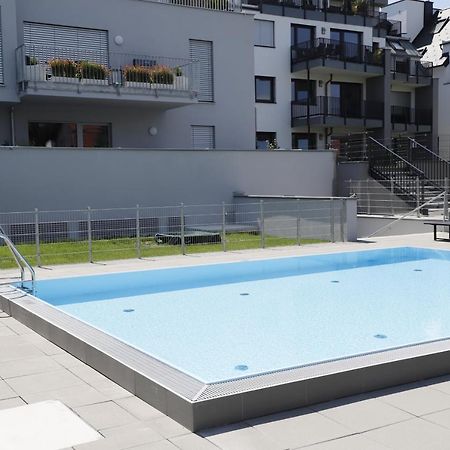 Yellow Flower Apartment With Pool - 5 Min To Lake Viena Exterior foto