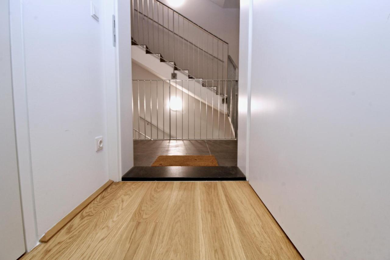 Yellow Flower Apartment With Pool - 5 Min To Lake Viena Exterior foto