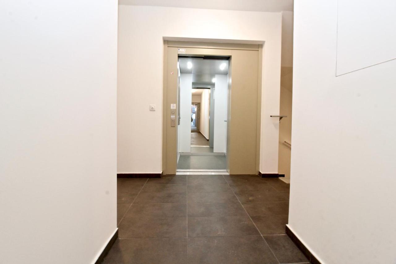 Yellow Flower Apartment With Pool - 5 Min To Lake Viena Exterior foto