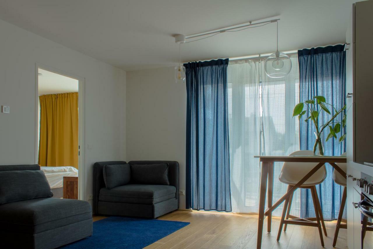 Yellow Flower Apartment With Pool - 5 Min To Lake Viena Exterior foto